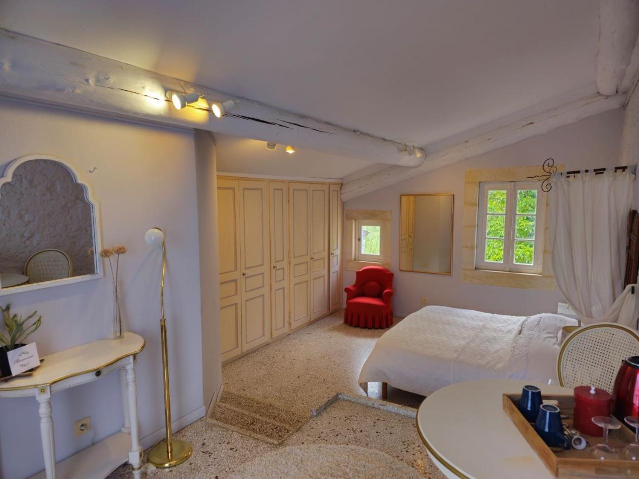 Ancien Mas Du Moulin Bed and Breakfast Eygalières Εξωτερικό φωτογραφία